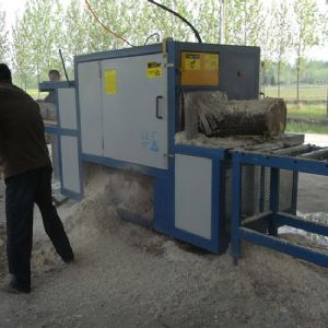 河南省信陽市-鋸400圓木加工現場