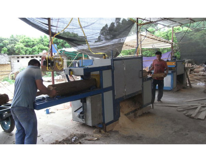 廣西省-平南市-圓木多片鋸-方木-加工現場